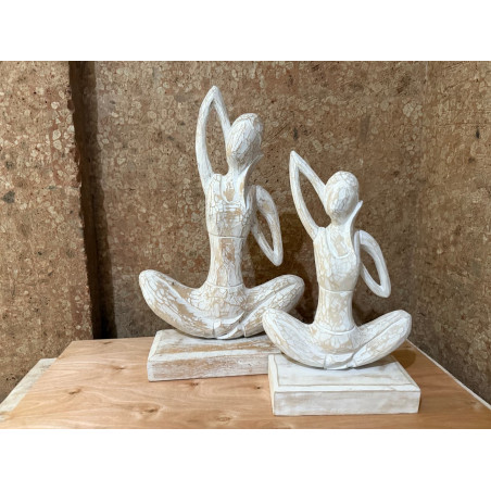 Statue Yoga en Bois - Posture de la tête de vache – Blanc Lavé 45 cm