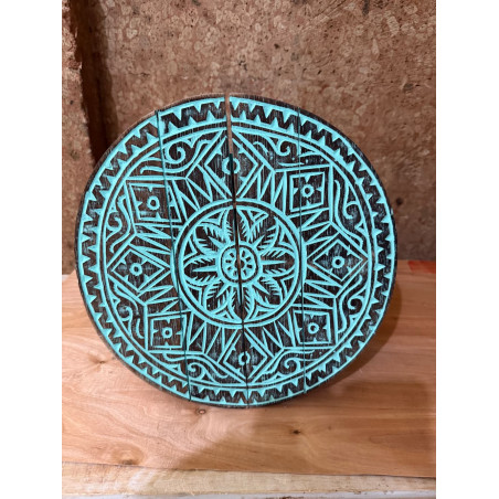 Table d’Appoint Ronde en Bois Sculpté – Motif Tribal Bleu Turquoise